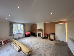 Lounge- click for photo gallery